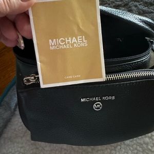 Michael Kors and women’s cross bag